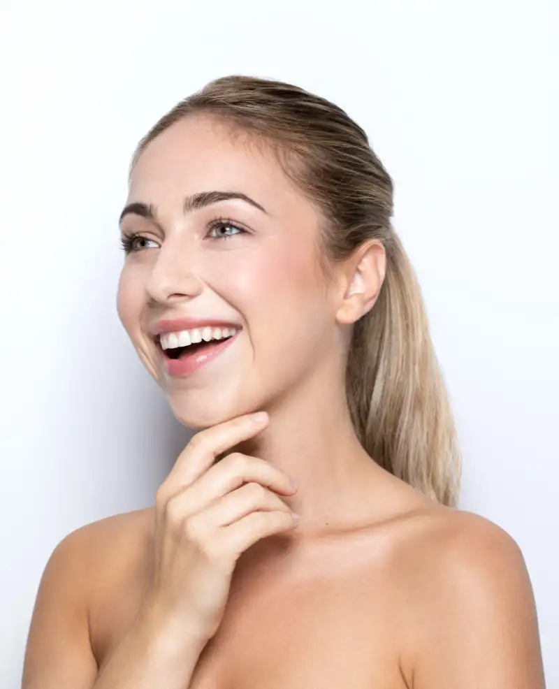 Mujer Con La Piel Suave De La Cara